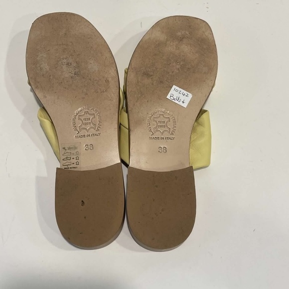Bells & Becks Azura Butter Yellow Leather Slip On Twist Slide Sandal Size 38 7.5 - Picture 13 of 13